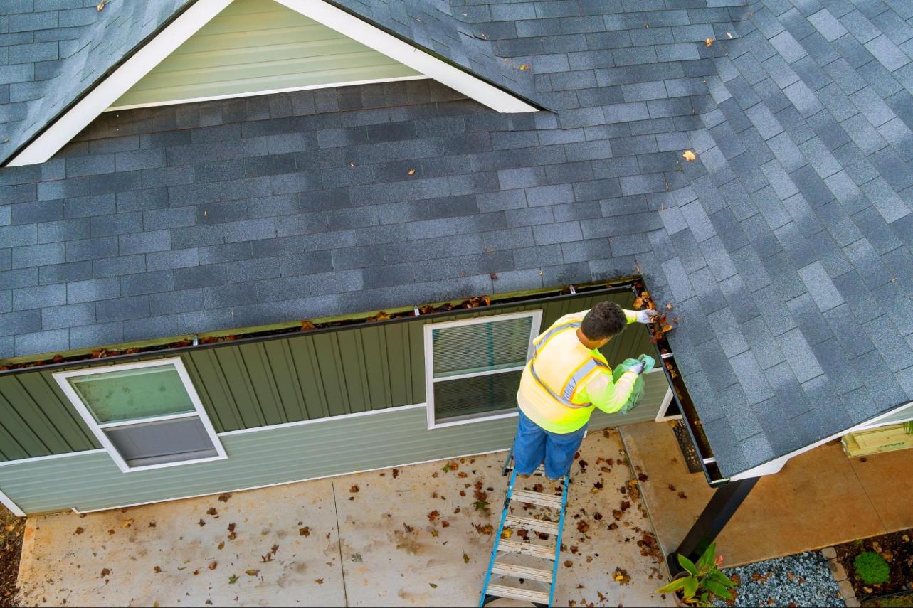 roofer performing maintenance
