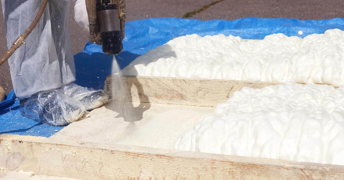 What Are the Benefits of Choosing Foam Roofing for Desert Climates?